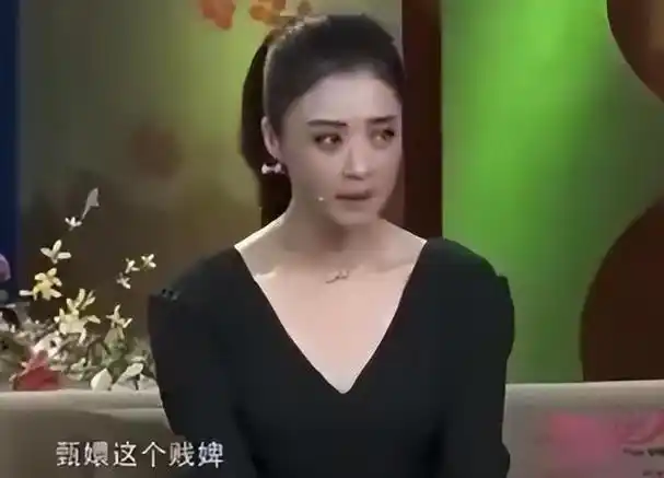 据蒋欣自己在访谈中说,这个角色本来是属意范冰冰来演.