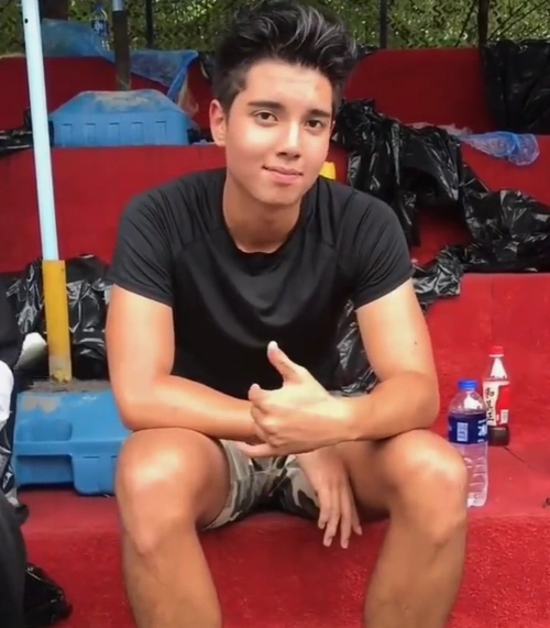 摇啊笑啊桥猛虎队队长韩悦