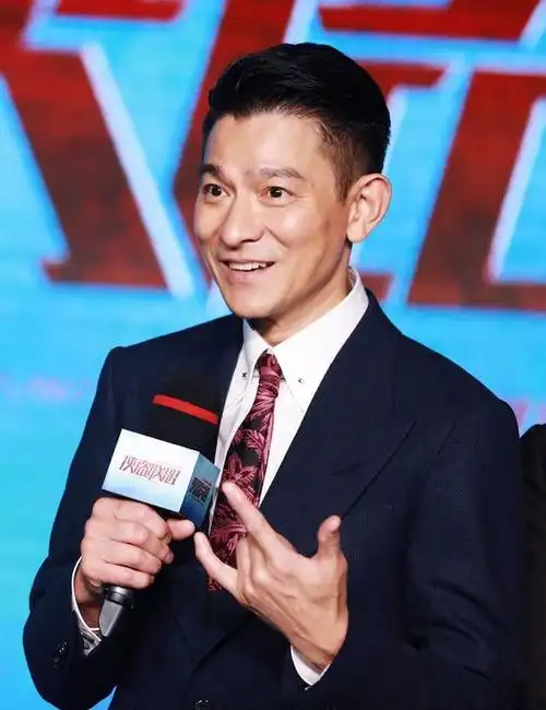 用现在的眼光看"四大天王",谁最帅?_刘德华