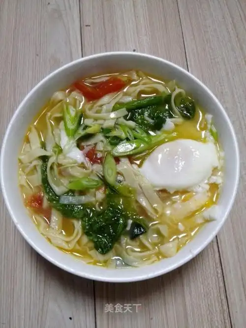 今天是老公的生日,为他做一碗纯手工的鸡蛋长寿面.