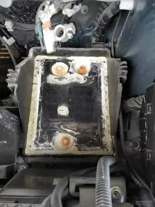 电瓶漏液,这个需要清理吗_马自达cx-5论坛_太平洋汽车网论坛