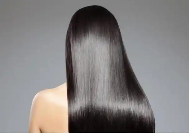 你是否有过这样的经历,刚洗完头发,没过多久就感觉头发又油又腻,一绺