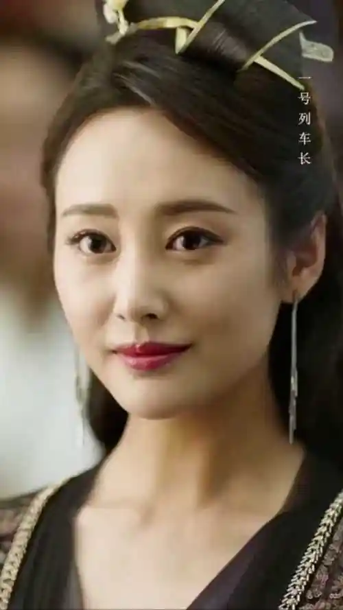 庆余年司理理扮演者李纯网友有没有觉得李纯和王鸥分不清呢