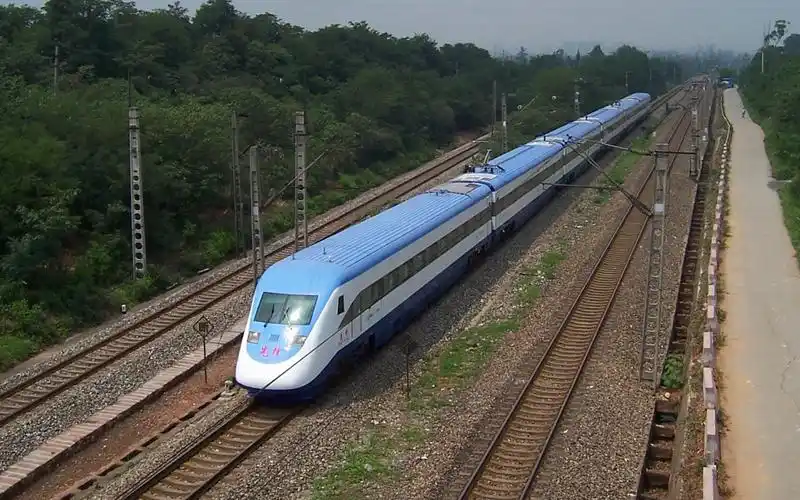 成渝间最早的动车组先锋号 vs ss7c_哔哩哔哩_bilibili