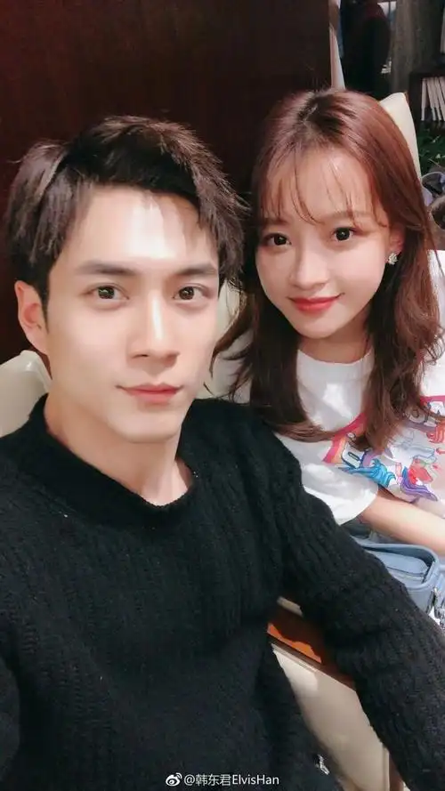 韩东君深夜晒与孙怡合照,二哥和三少奶奶秦桑的评论亮了