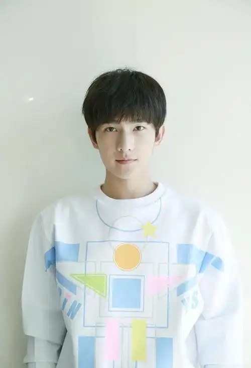 正好能符合杨洋本身给人的感觉为什么我认为杨洋很适合古装?