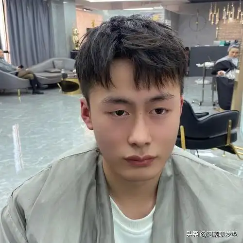 男生短发发型图片 学生 寸头(小学生发型男短发寸头)-天晟网