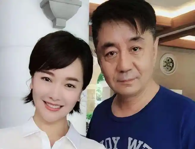 回顾桃色女王左小青她的清醒扯下了多少明星的遮羞布