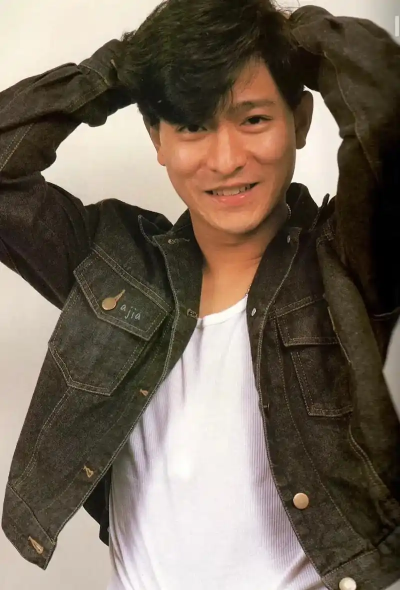 刘德华,从70后到00后,基本上都很喜欢他,这些照片都是颜值 - 抖音