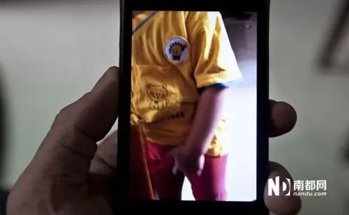 广州3岁女童遭幼儿园保安猥亵组图