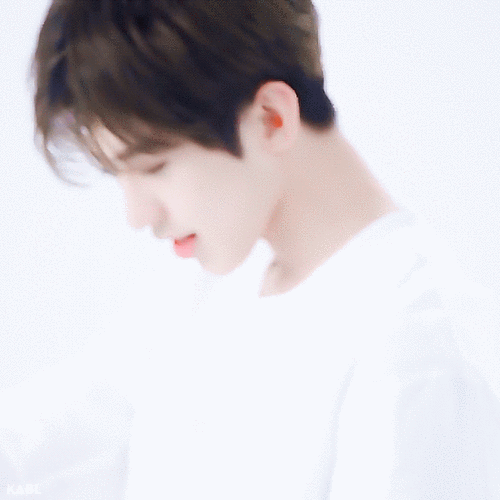 粉粉嫩嫩的嘴巴好想亲