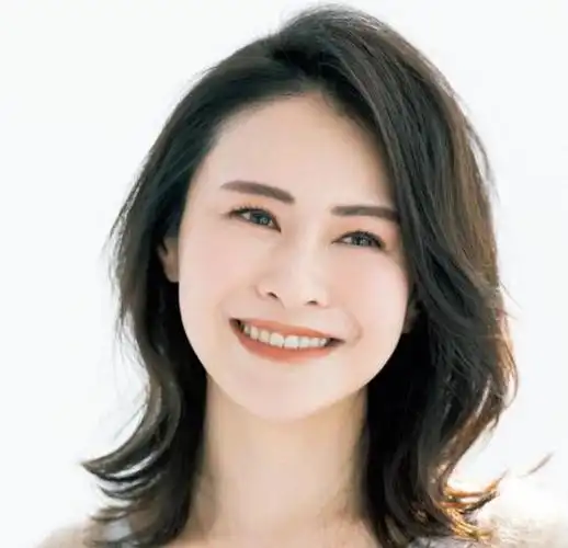 最好看的锁骨发直发,直发女生的本命发型