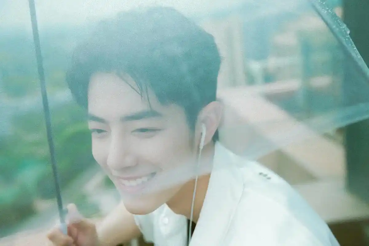 肖战   喜欢第一张,笑的眼睛都眯起来了,好可爱@肖战 - 抖音