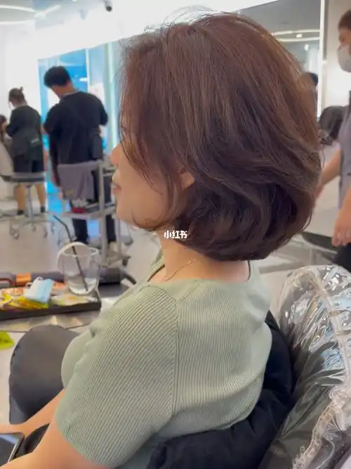 造型烫发发尾纹理烫发短发烫发