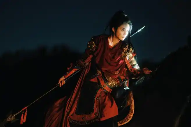 傅菁女将军造型#吗呀战损高马尾红衣…我的最爱…请问谁速速来给篙技