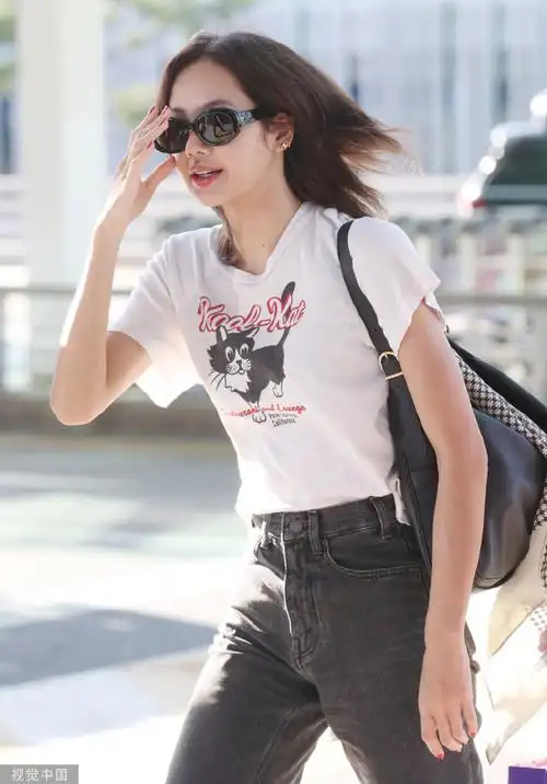 深圳机场明日12时起航班暂停##lisa机场水晶凉鞋