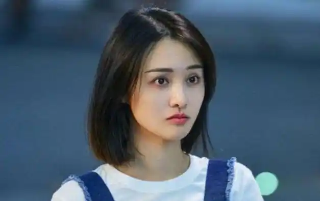 郑爽手握6个亿在美国到处买豪宅她的逃离真相又有几人知呢