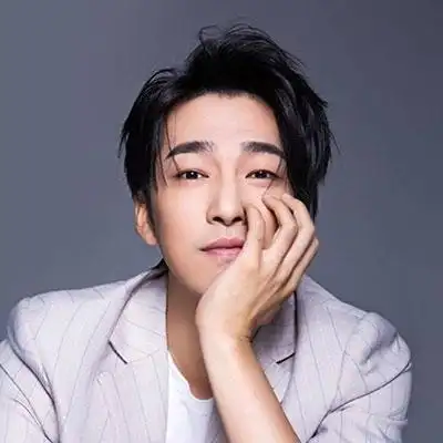 邹廷威个人资料 - 邹廷威身高/体重/年龄/图片 - 星爪时尚网