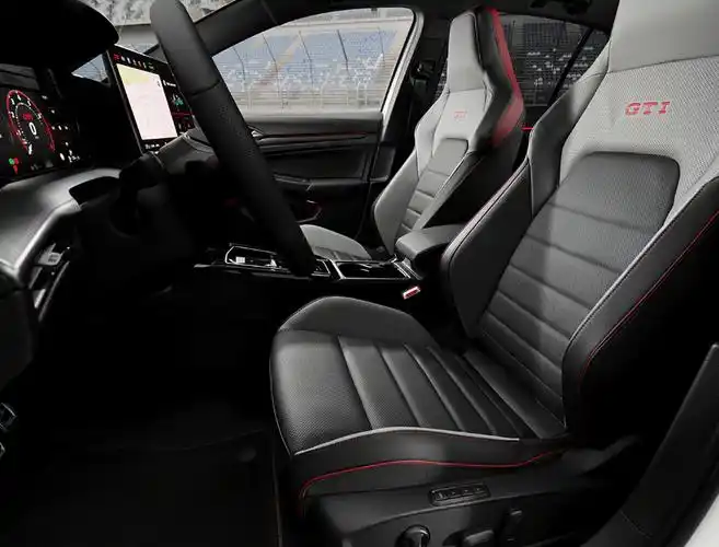 新款高尔夫gti clubsport官图发布,高性能版和r版为何不引进国产