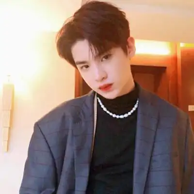 justin黄明昊头像自调禁二改 二传抱图dd