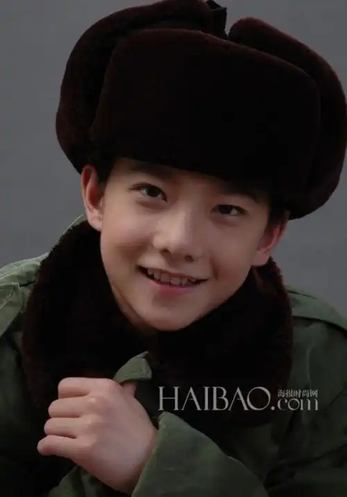 这么多的标签打在他身上,想不吸引人都很难,快来翻翻杨洋出道至今私照