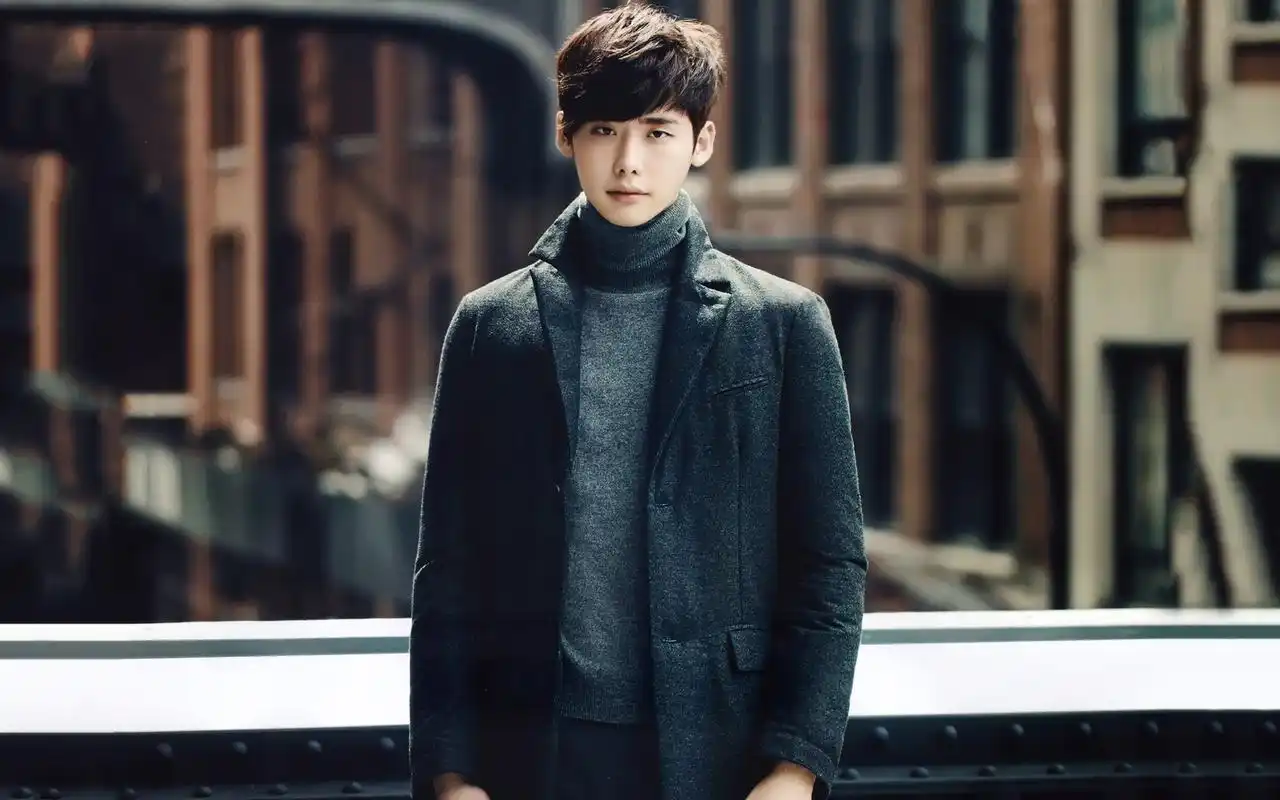 韩国长腿帅哥李钟硕高清电脑桌面壁纸下载