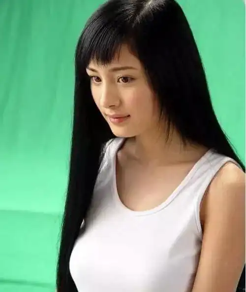 杨幂早年广告照曝光造型雷人与现在判若两人网友不敢相信