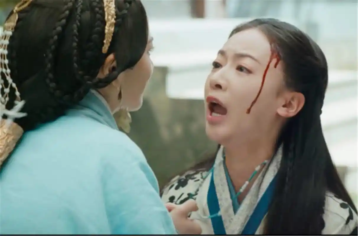 《皓镧传》吴谨言首集就被批评演技差,网友:哭的样子却像在笑