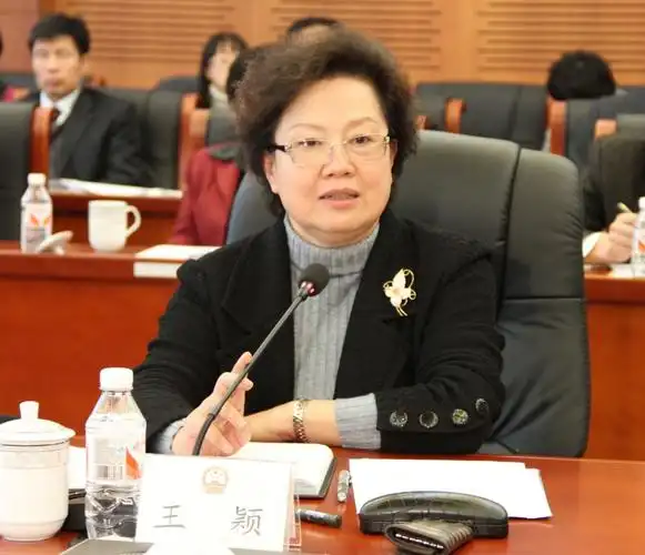 哈尔滨市人大常委会