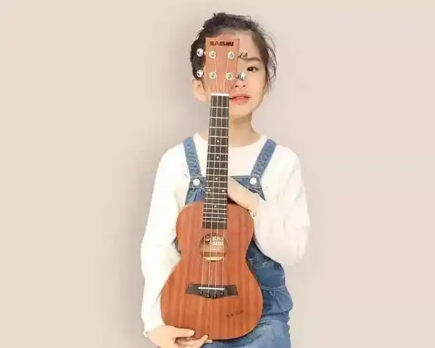 名师线上音乐课程来袭足不出户就能学会尤克里里
