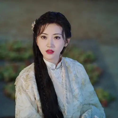 太爱了,景甜饰演的《司藤》有多美!服装超惊艳,你喜欢哪一款?