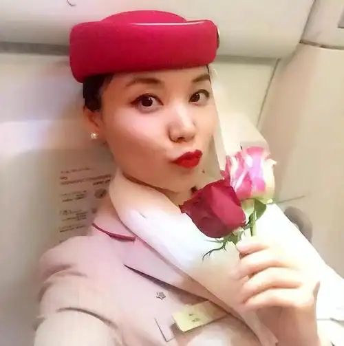 我80后非空乘专业却打败6000多人成为国际顶级航空公司空姐