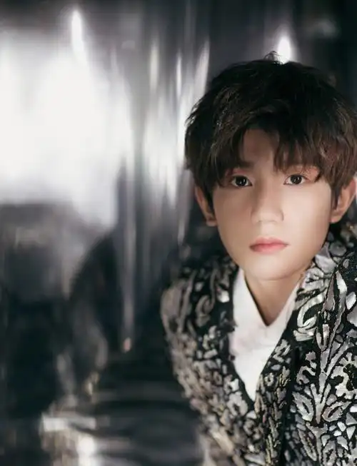 好喜欢源的星星眼#星星眼男孩王源