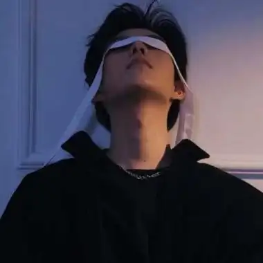 男生深沉有内涵的头像高清深沉的头像男真实图片