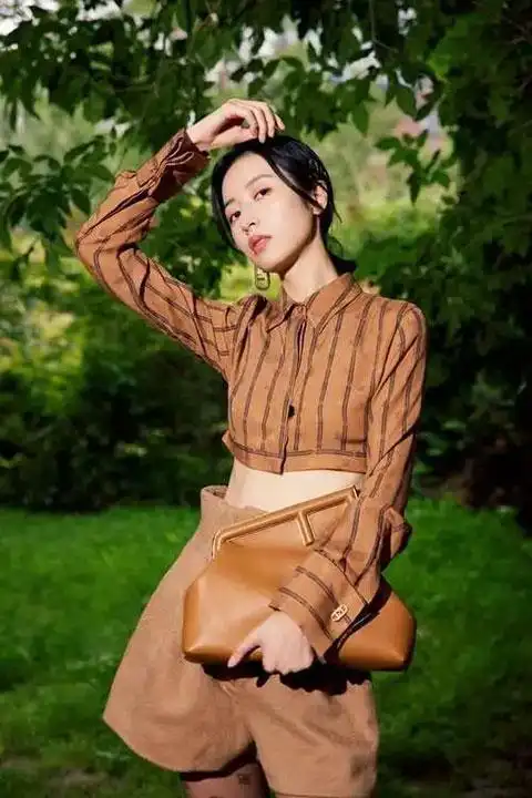 女明星们也怕撞包?除非是这个爆款"f"