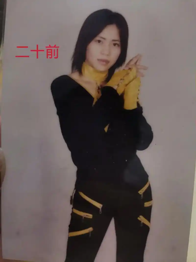 无意间看到20年的照片以前的我和现在的我唉岁月不饶人啊