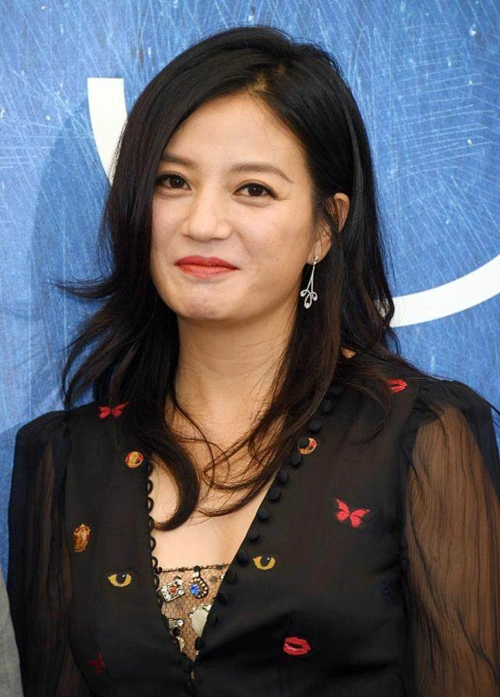 赵薇灵动的大眼睛活泼开朗的气质很受追捧的女神