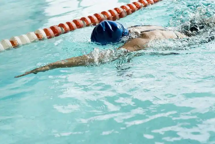 游泳池,横图,俯视,室外,白天,泳装,比基尼,锻炼,旅游,度假,运动,水