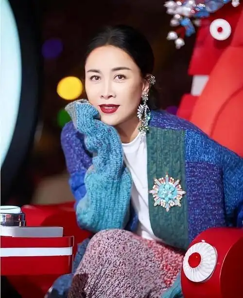 回顾李嘉格:好声音没夺冠,却嫁给爱奇艺总裁,34岁妥妥人生赢家