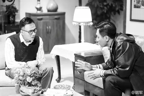 胡军刘烨再度同框飙戏两人促膝长谈很默契