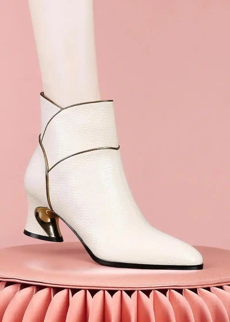 白色短靴!优雅大方!高贵气质!亲肤绒里南方可穿整个冬季!#软 - 抖音