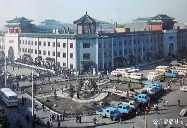 80年代天津老照片:本溪路影院,河北大街,估衣街,海河游乐场