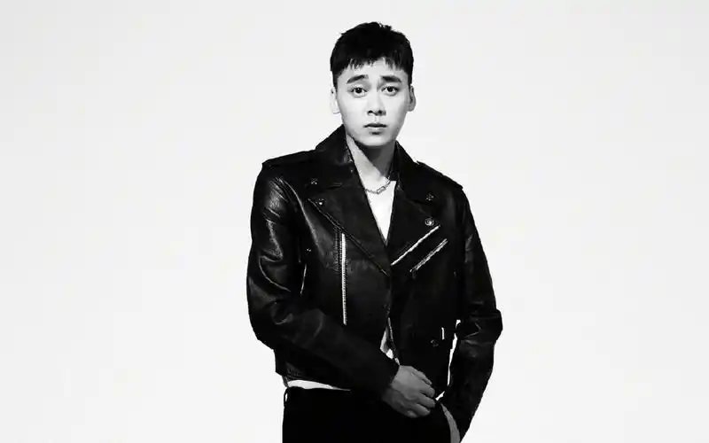 李易峰酷帅有型写真桌面壁纸