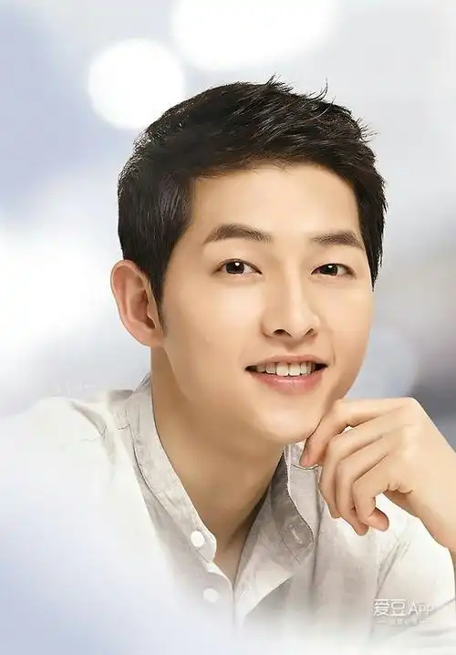 [宋仲基][分享]160905 小宋酷晨代言画报出新 杀死人的暖男微笑--爱豆