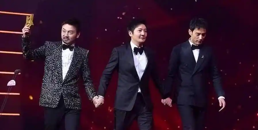 这4对明星"友情似铁",有人"相爱相杀"20年_雷佳音_袁弘_胡歌