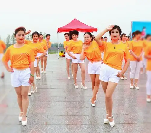 国内首部旗袍栏目剧《倾情旗袍玉人》开机盛典