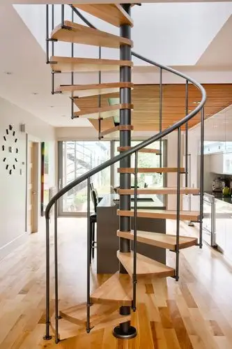 现代别墅木质旋转楼梯装修效果图