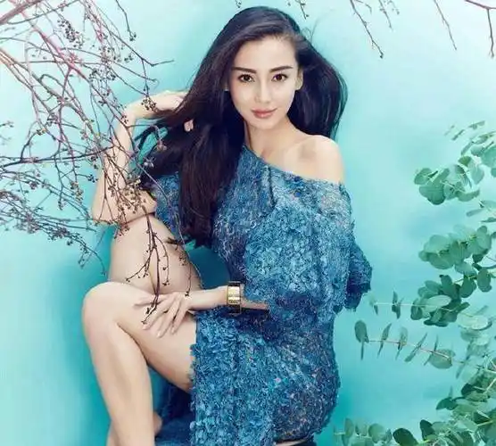 杨颖这身礼服站着看平平无奇,但当她走路的瞬间,惊艳了网友_对比_身高