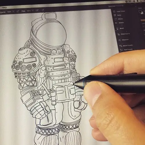 宇航服的科技感,于是根据电视电影中的形象进行了一番绘制,磨练创意的