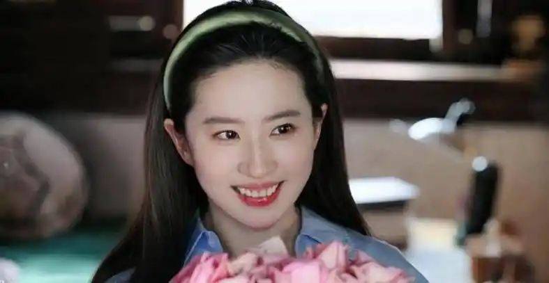 刘亦菲在《去有风的地方》人设遭网友吐槽:"天仙姐姐"胖了?